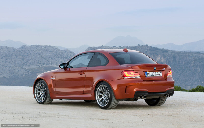 red bmw m1 coupe