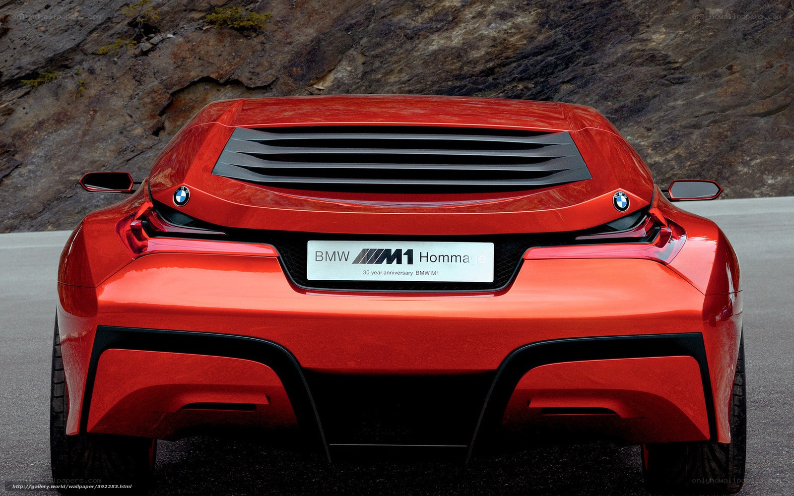 Red BMW M1 Hommage