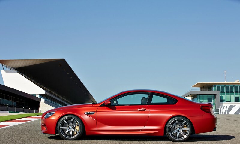 Red BMW M6 Coupe — Clear