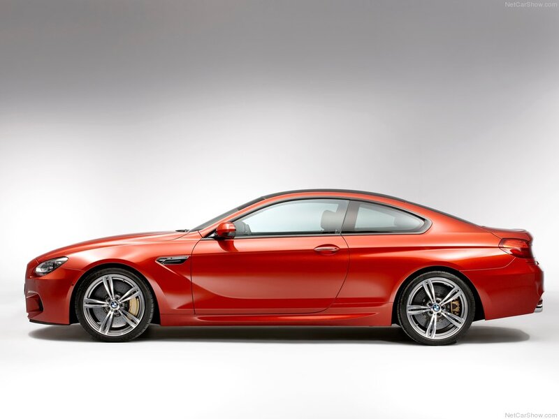 Red Bmw M6 Coupe — Neutral
