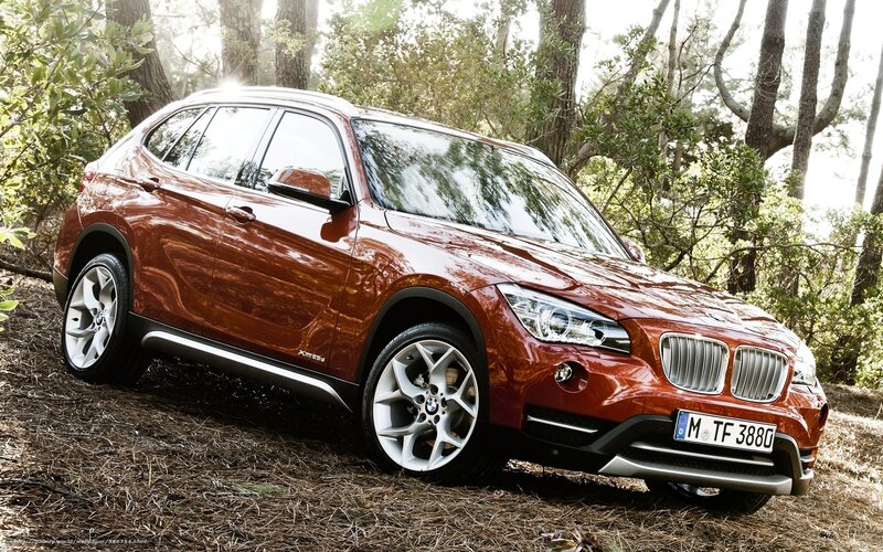 Red Bmw X1 Suv — Natural