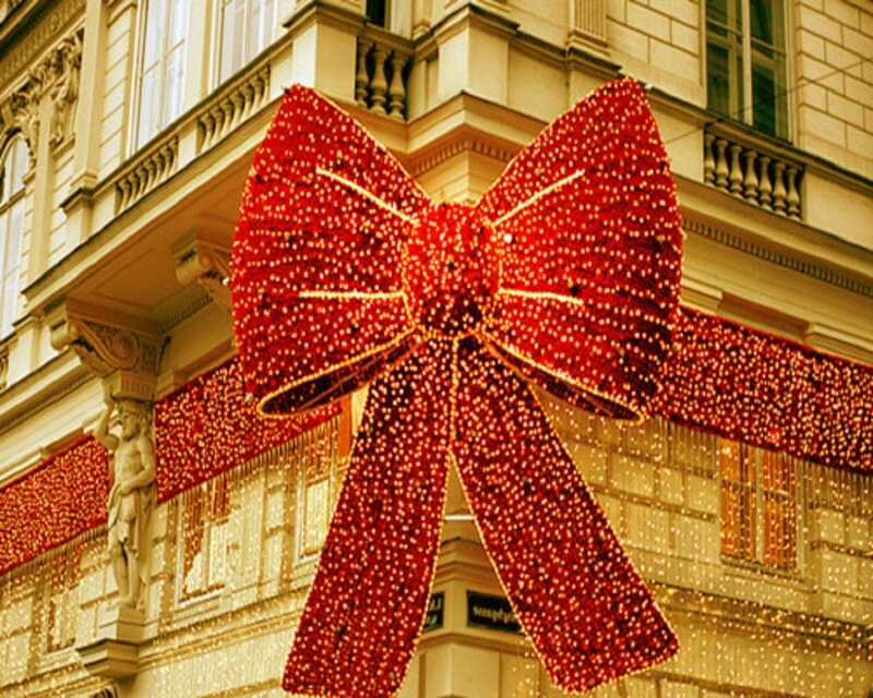 Red Bow Decoration