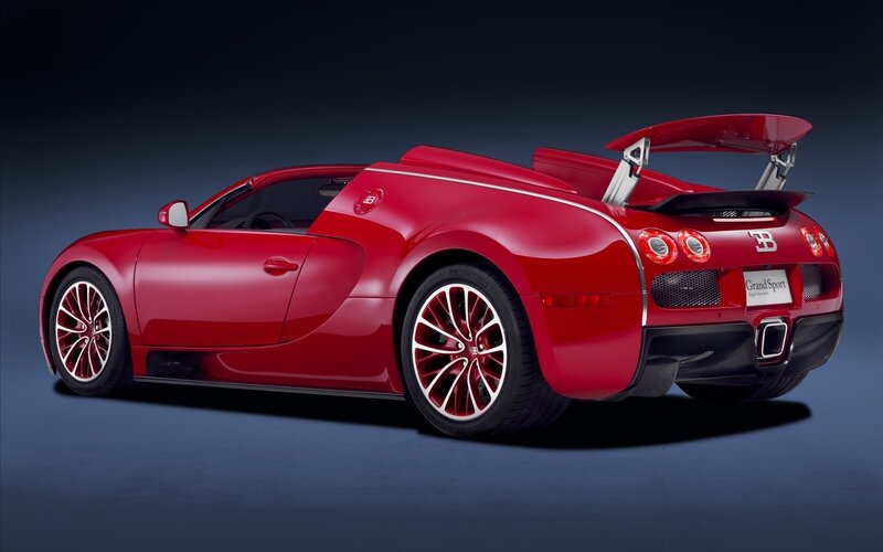 Red Bugatti Grand Sport