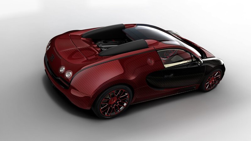Red Bugatti Veyron — Sleek