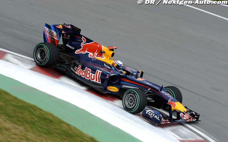 Red Bull Formula 1 Car — Blue, Dynamic, Photograph, Driver
