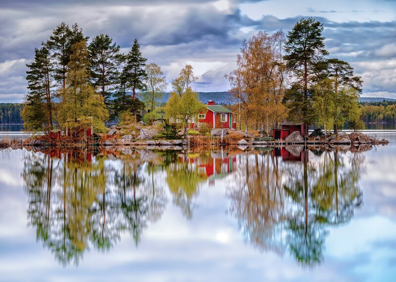 Red Cabin on Island — Serene, Autumn