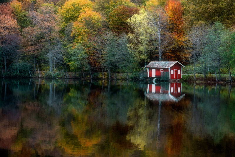 Red Cabin on Lake