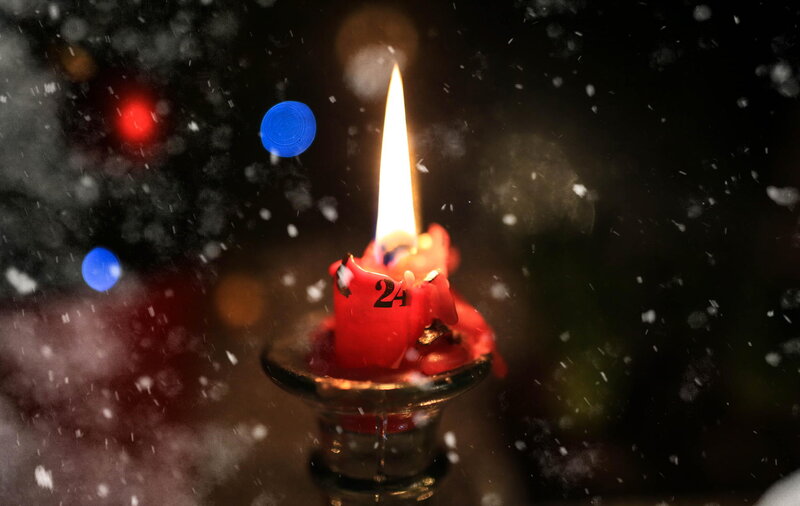 Red Candle in Snow — Calm