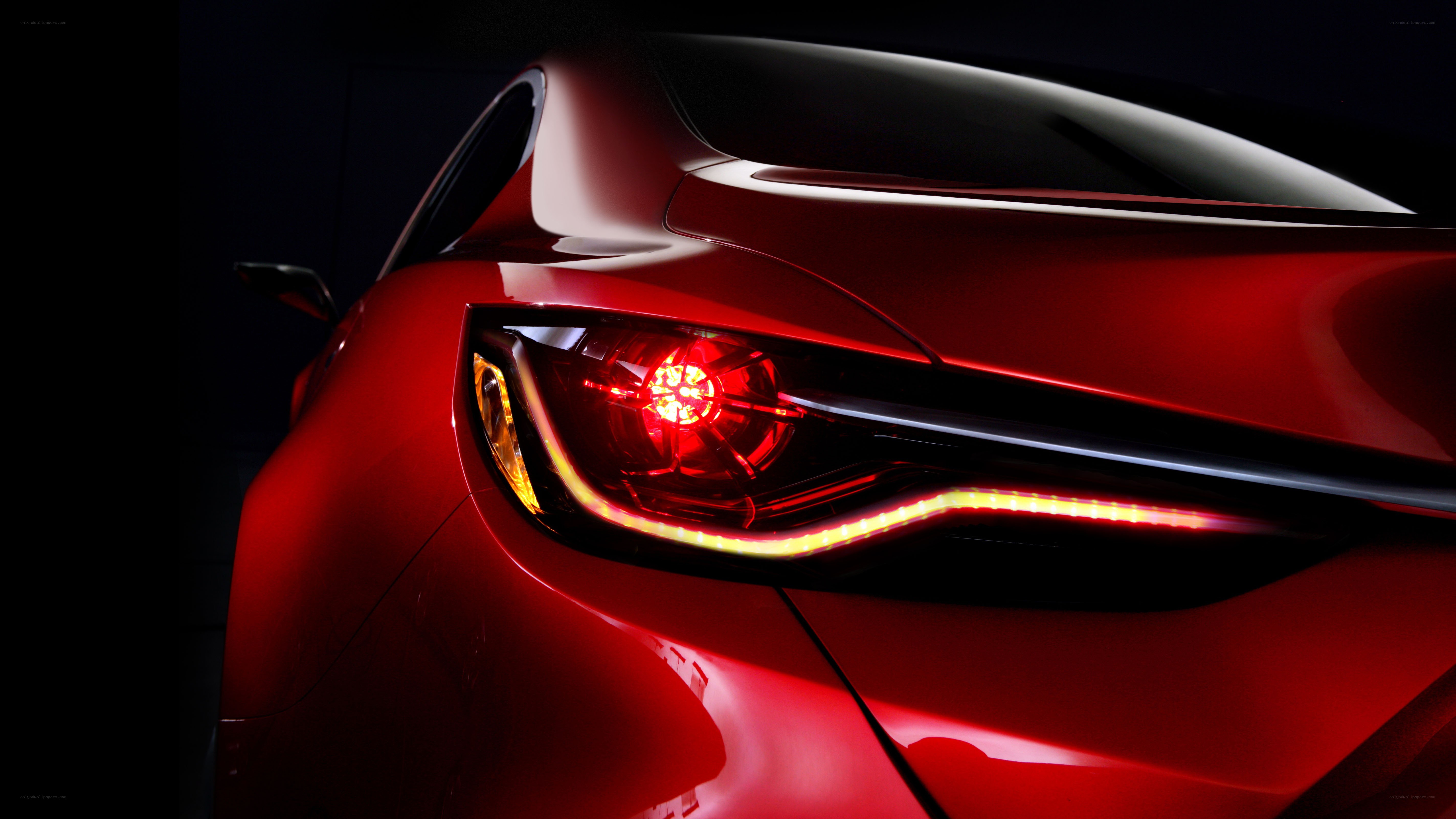 red car taillight design