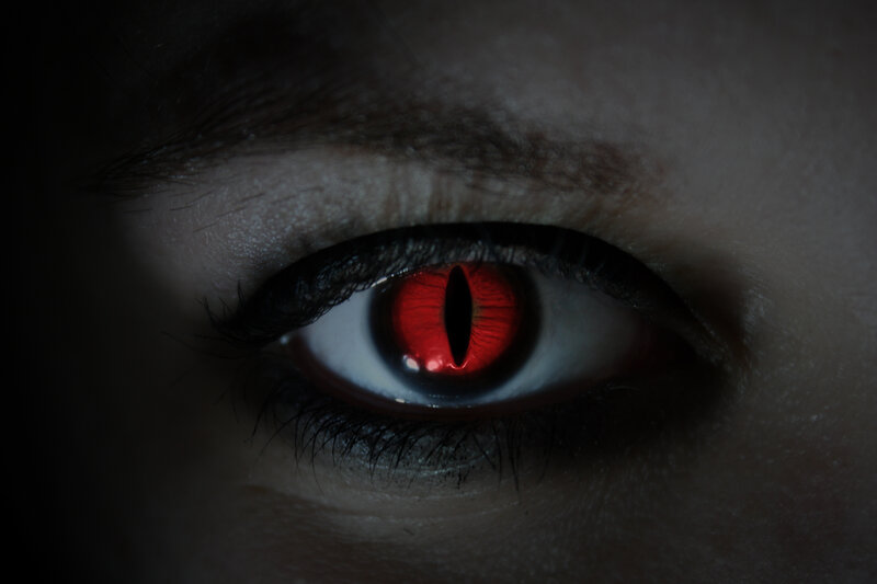 Red Cat-like Eye
