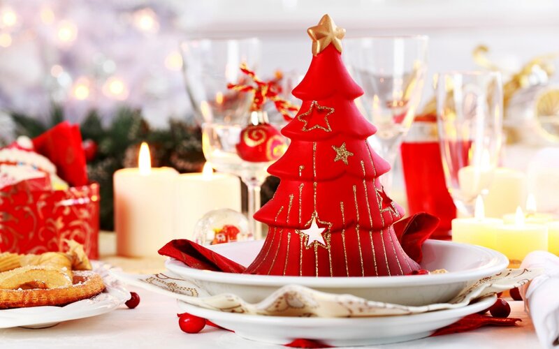 Red Ceramic Christmas Tree