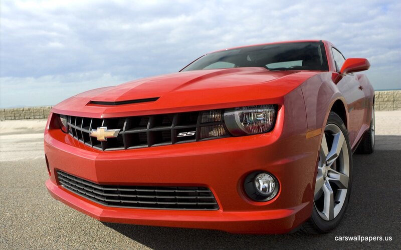 Red Chevrolet Camaro Ss — Dramatic