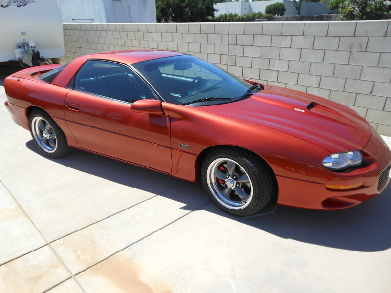 Red Chevrolet Camaro Ss — Neutral