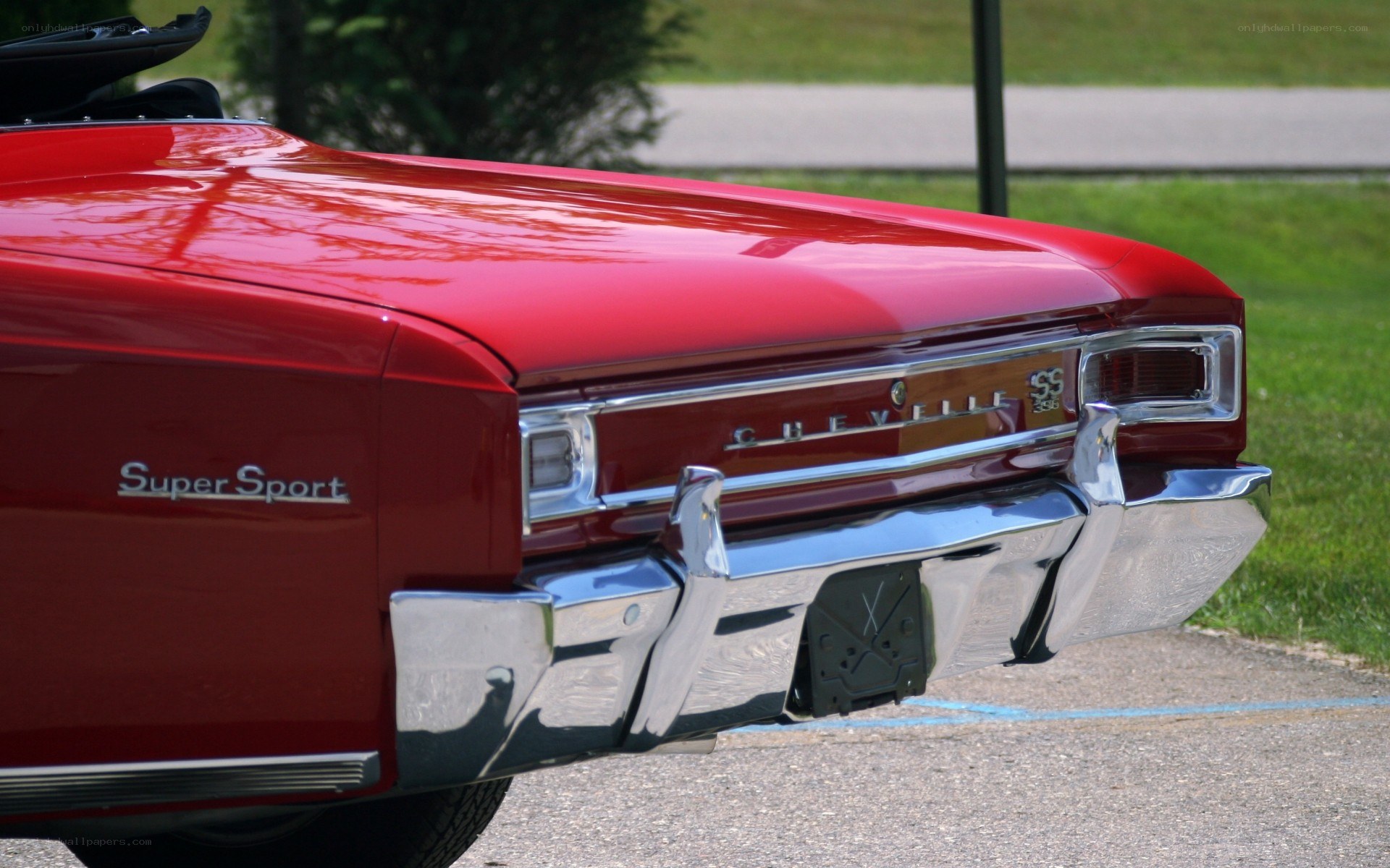 Red Chevrolet Super Sport