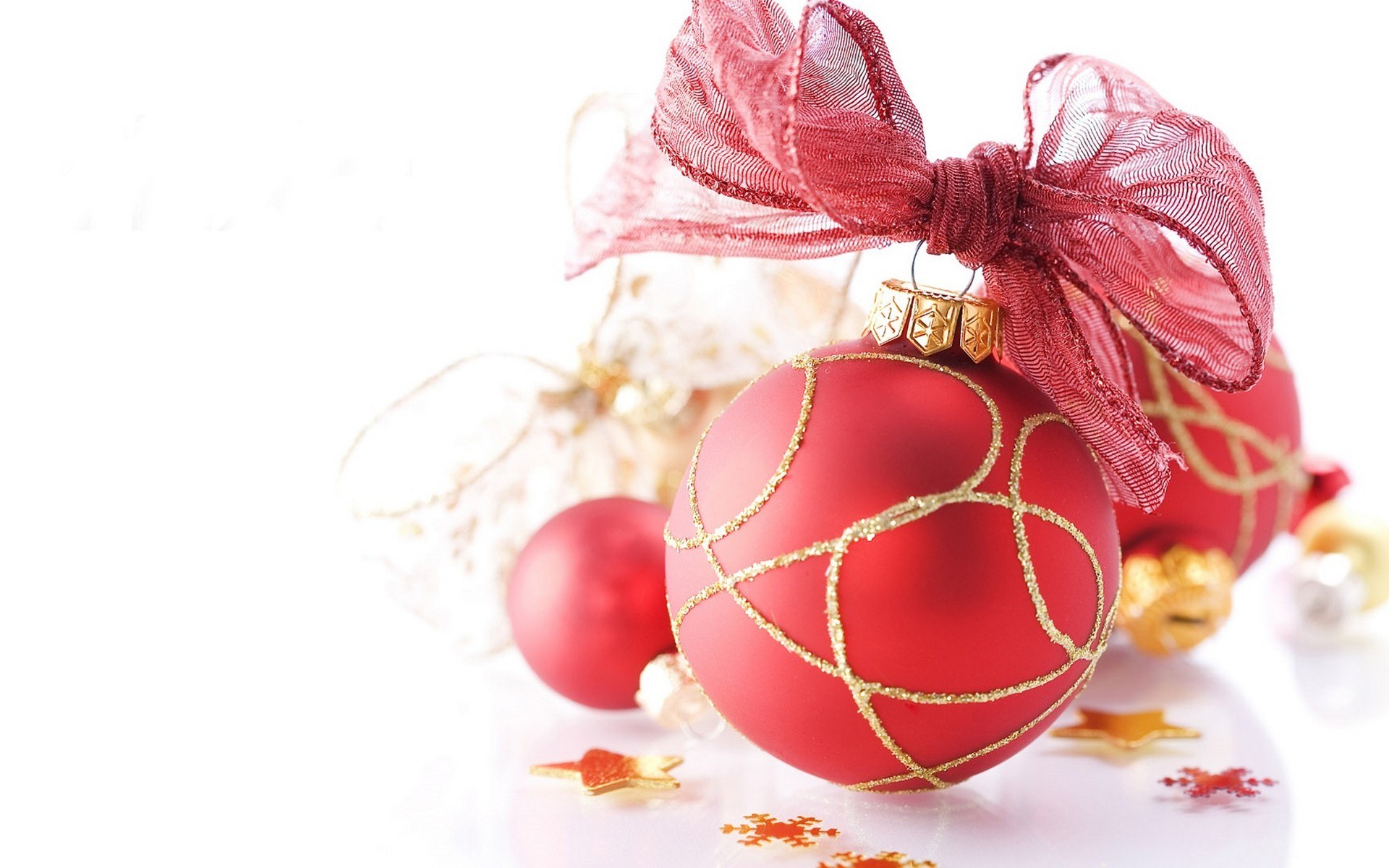 Red Christmas ornament with bow