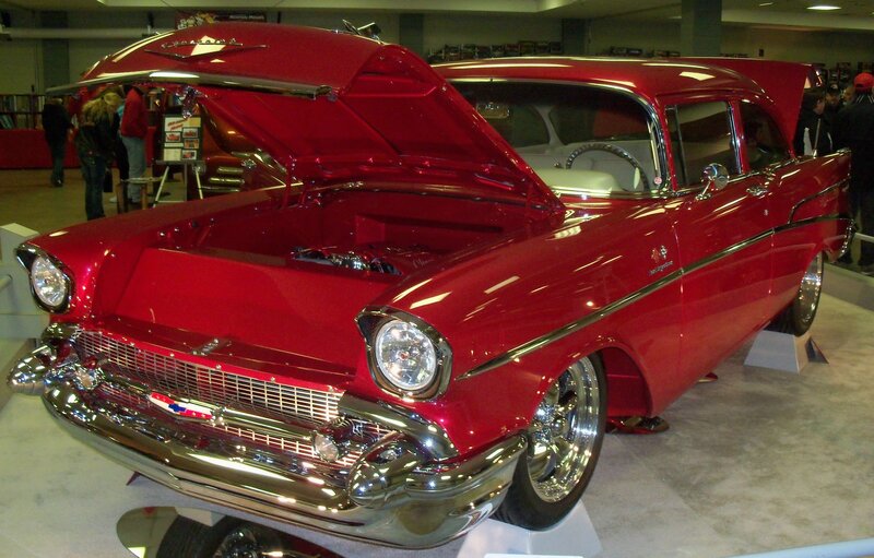Red Classic Car — Showcase, Photograph