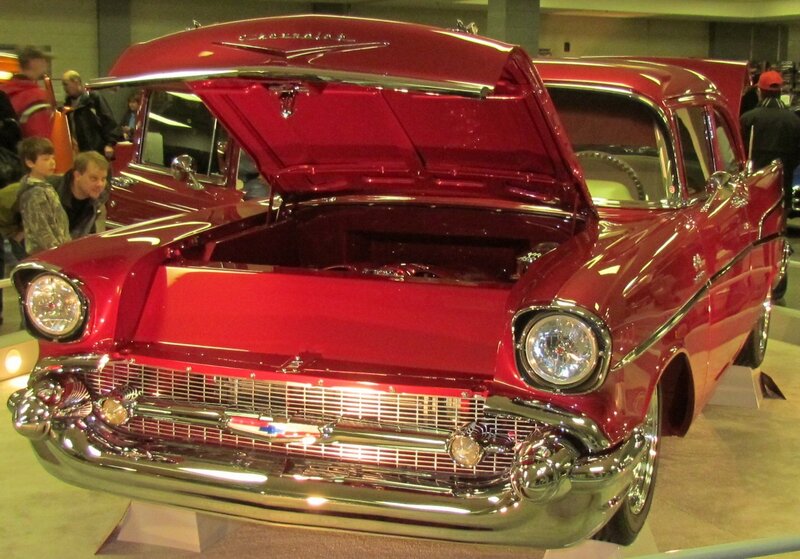 Red Classic Car — Showcase