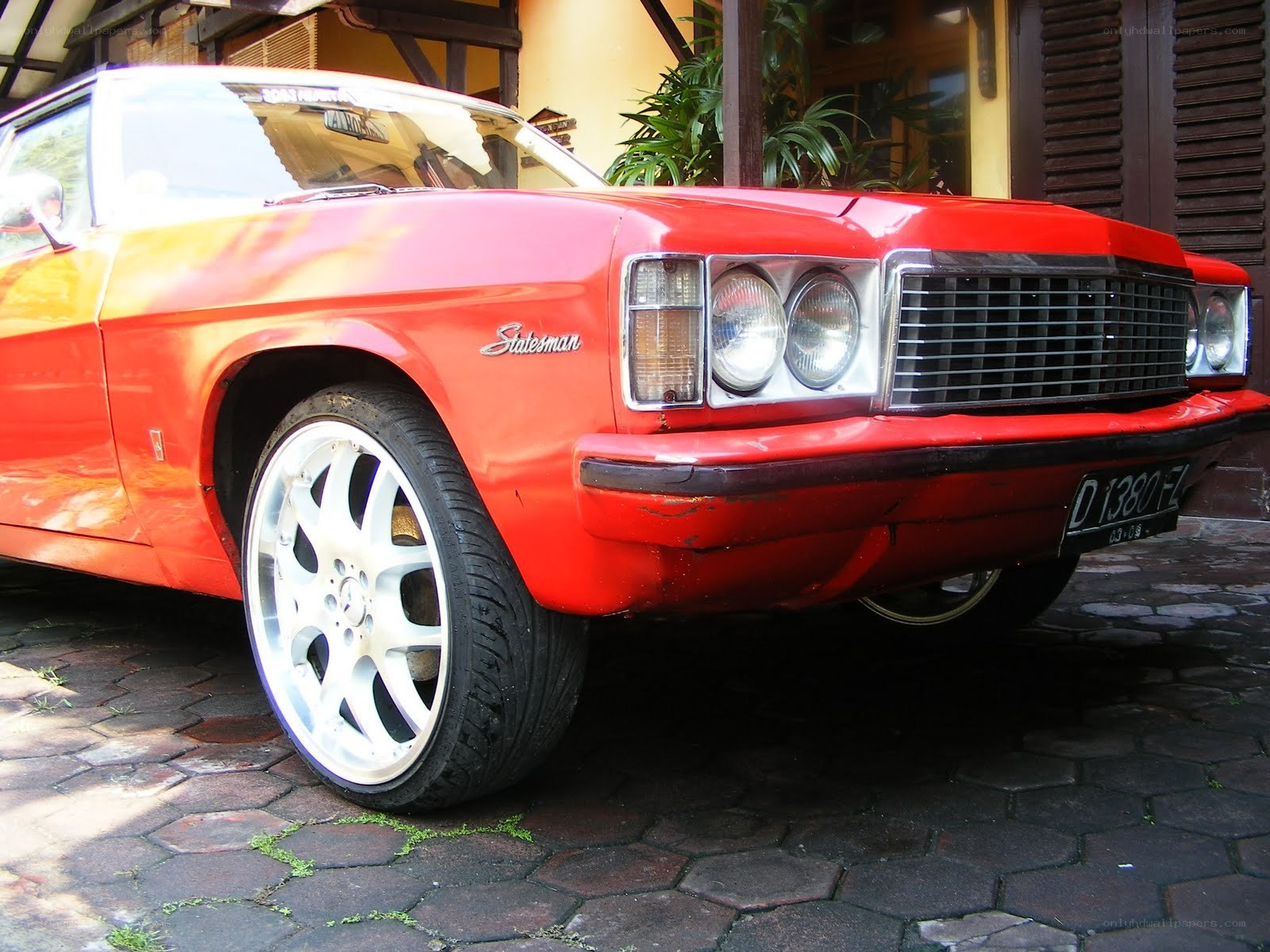 Red classic car Statesman