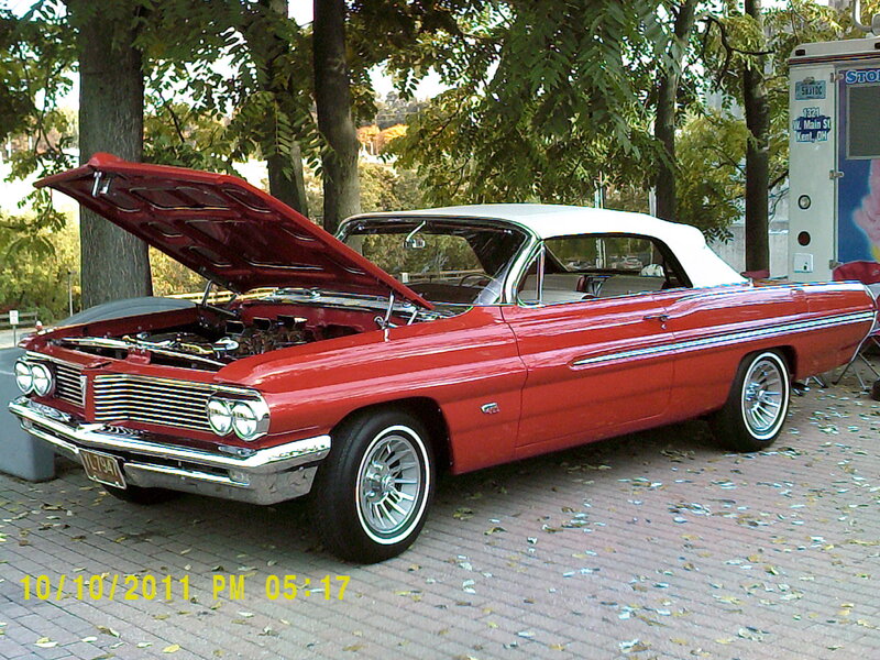 Red Classic Convertible — Calm, Autumn