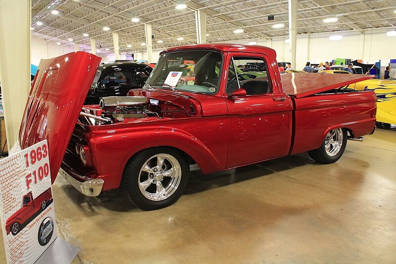 Red Classic Pickup Truck — Showcase, Photograph