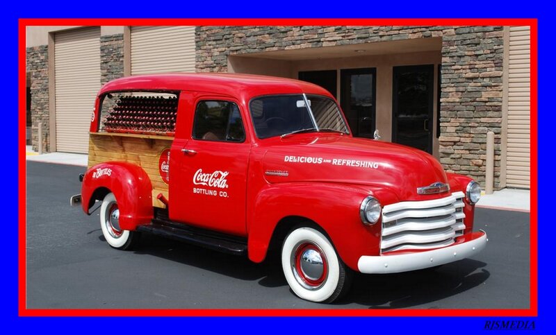 Red Coca-cola Truck — Retro