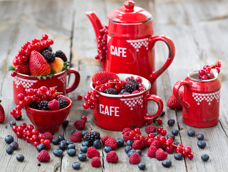 Red coffee set with berries