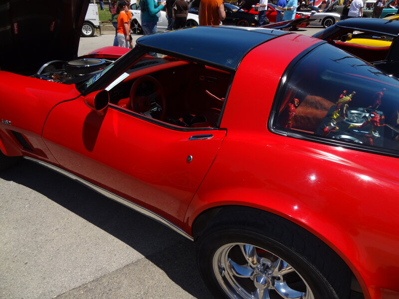 Red Corvette C3