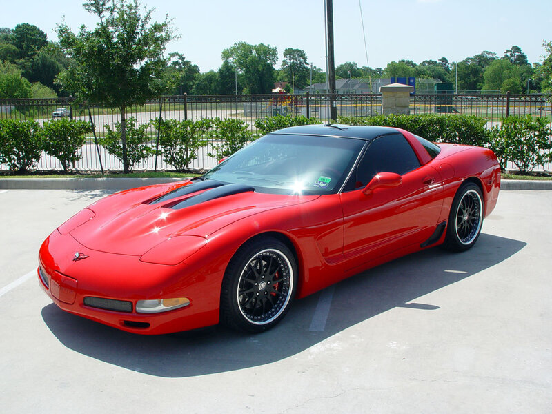 Red Corvette C5 — Calm