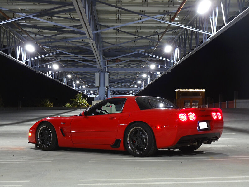 Red Corvette C5 — Dramatic