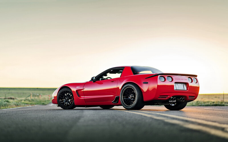 Red Corvette C5 — Serene