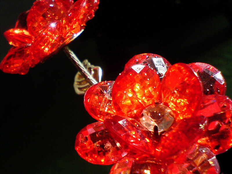 Red crystal flower brooch
