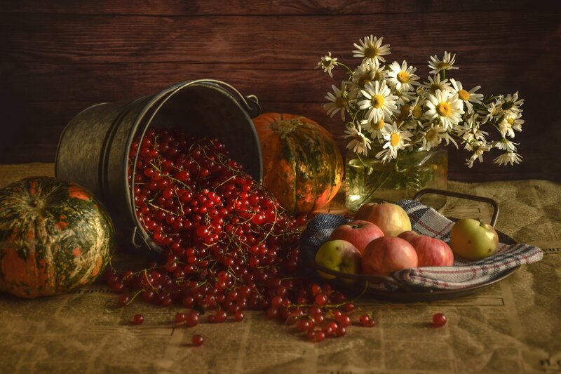 Red Currants and Apples