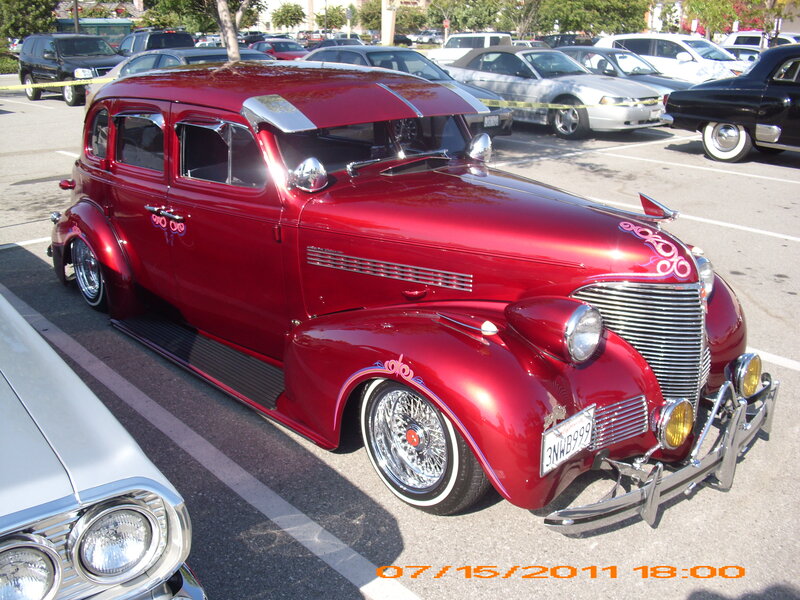 Red Custom Car — Showcase