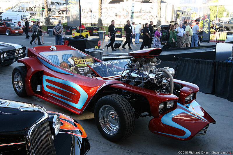 Red Custom Hot Rod — Outdoor