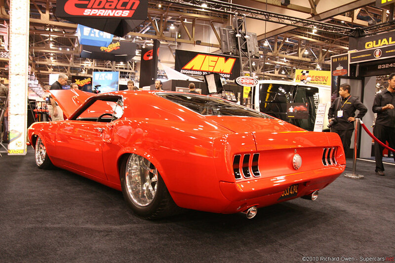 Red Custom Muscle Car — Showcase