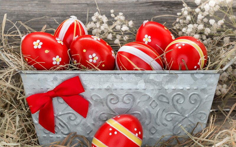 Red Decorated Eggs — Festive, Photograph, Hay