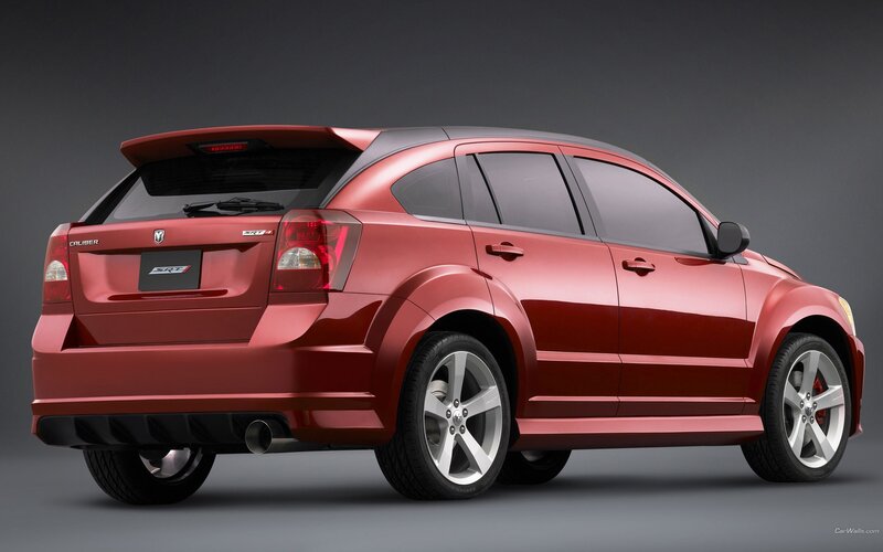 Red Dodge Caliber Srt-4 — Dramatic