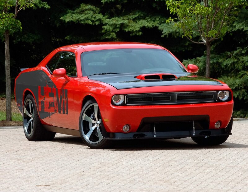 Red Dodge Challenger HEMI