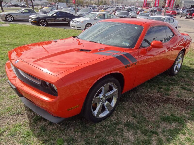 Red Dodge Challenger R/t — Neutral