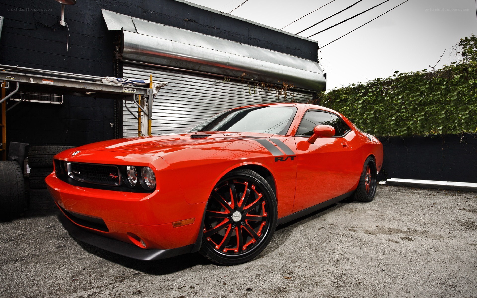 Red Dodge Challenger RT