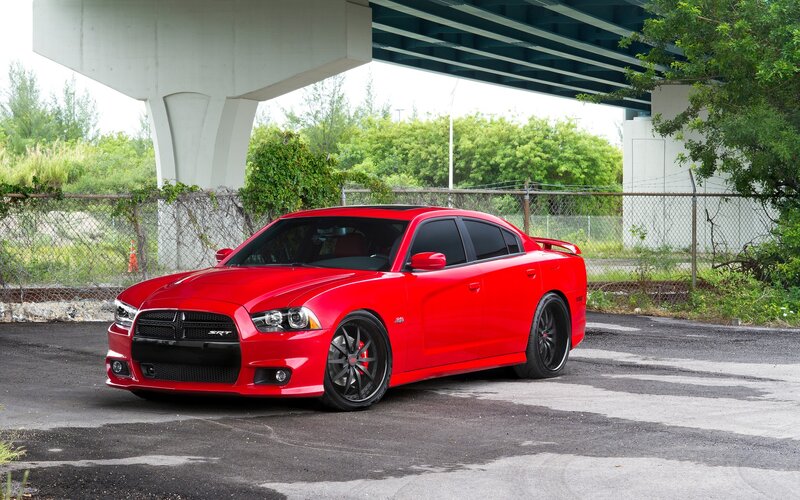 Red Dodge Charger Srt — Urban