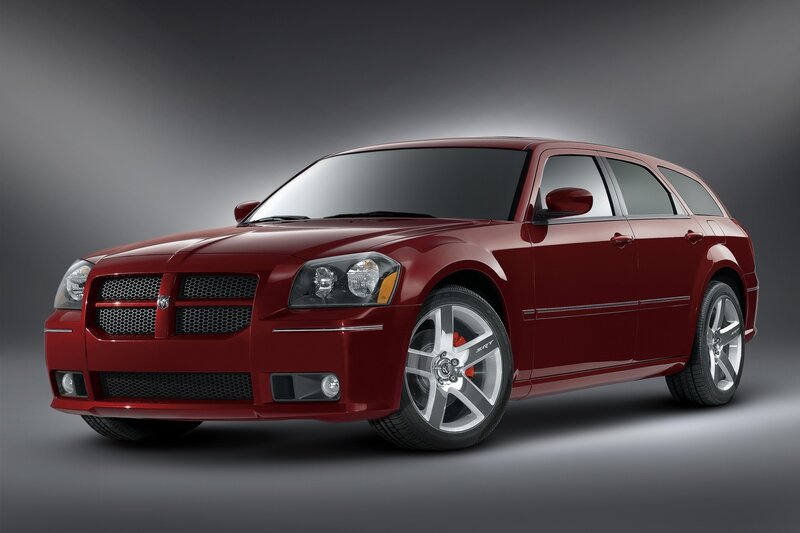 Red Dodge Magnum SRT-8