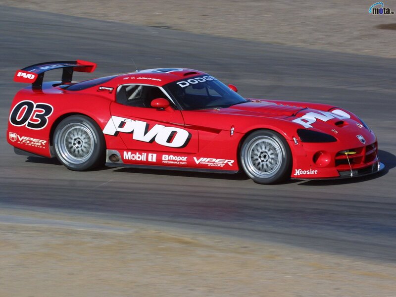 red dodge viper race car