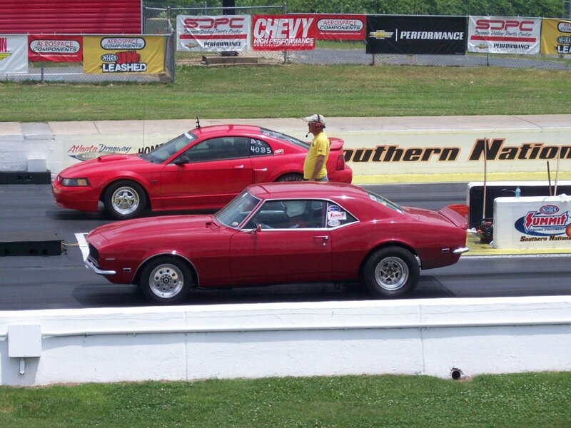 Red Drag Racing Cars