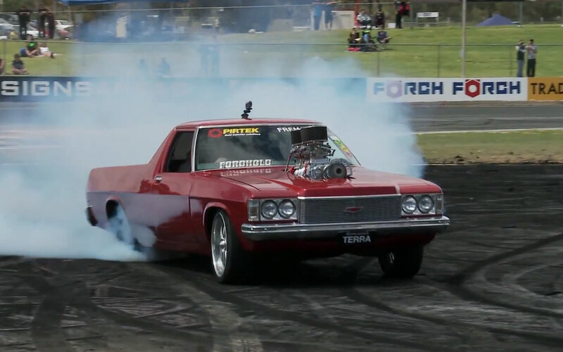 Red Drag Truck — Dynamic