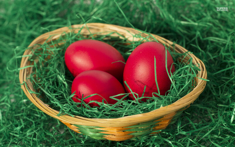 Red Eggs in Basket — Green