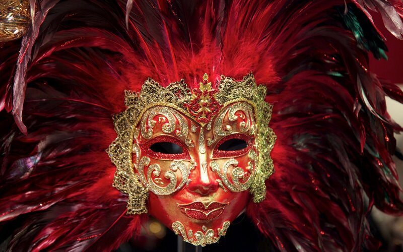 Red Feathered Mask