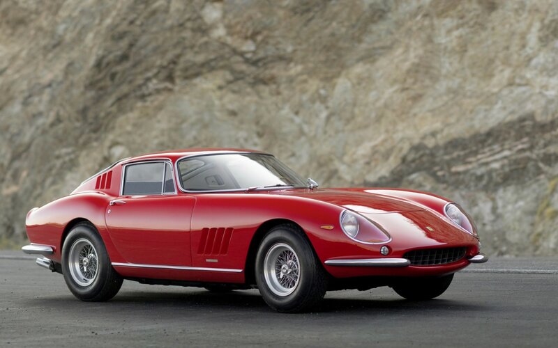 Red Ferrari 275 GTB/4