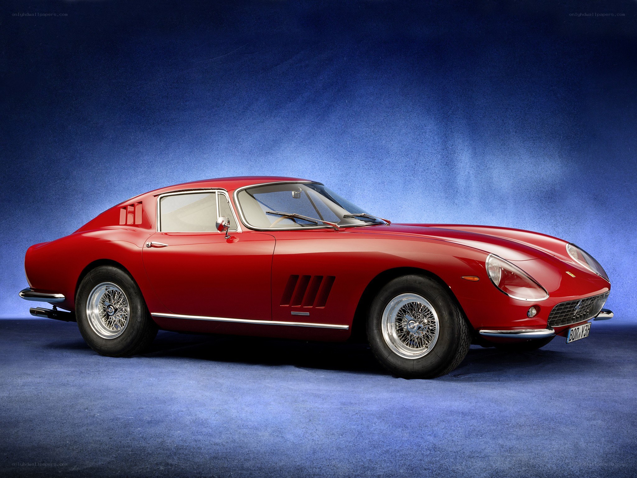 Red Ferrari 275 GTB/4