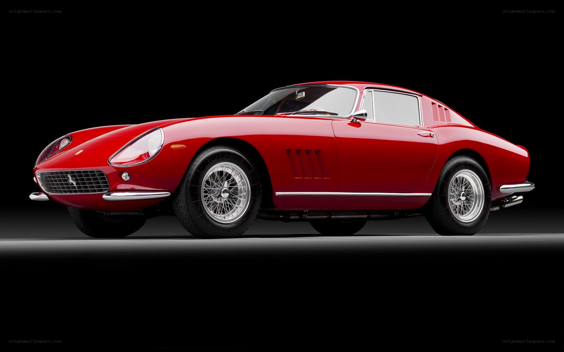 Red Ferrari 275 GTB/4